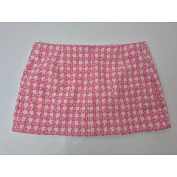 Area Women's Pink Houndstooth Slit Mini Skirt Size 8 - Picture 2 of 4